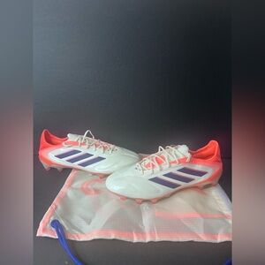 Adidas Copa Pure 3 Elite JH8728 Men’s Size 10.5/ Women’s 11.5 FG  Cleats